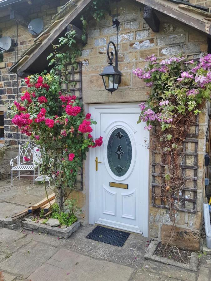 Hawkshead Cottage Glossop Exterior photo