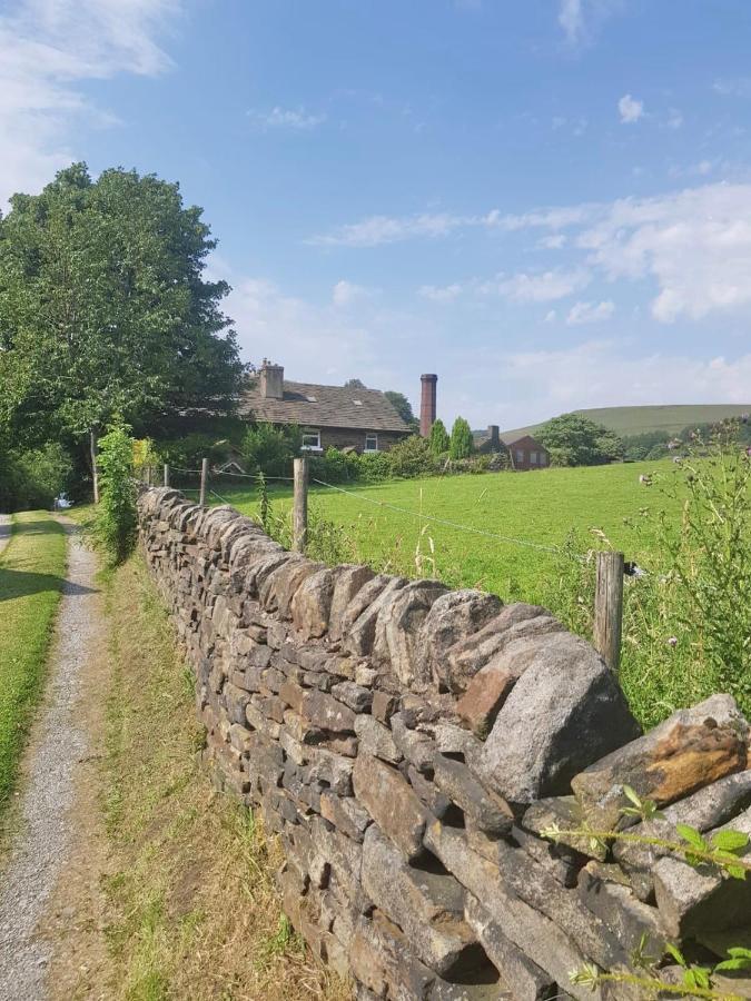 Hawkshead Cottage Glossop Exterior photo