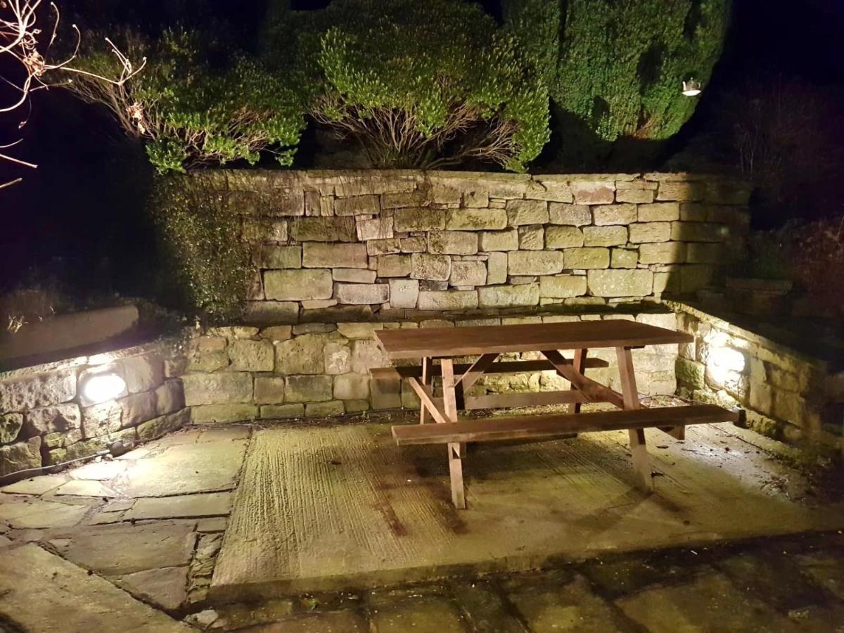 Hawkshead Cottage Glossop Exterior photo