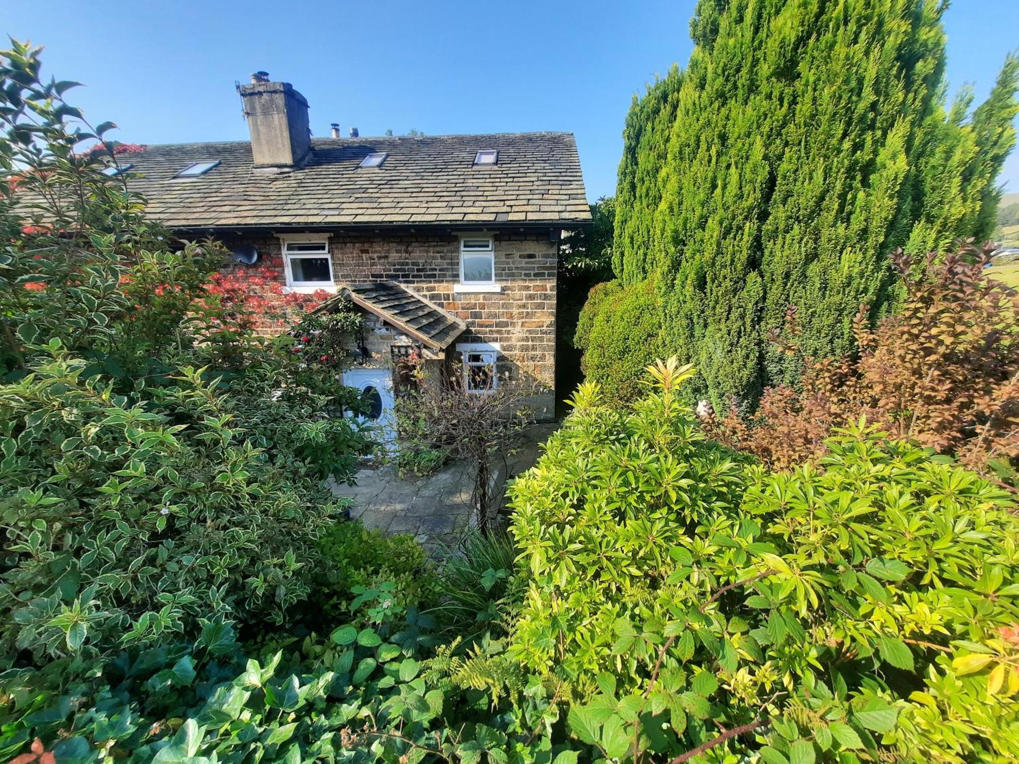Hawkshead Cottage Glossop Exterior photo